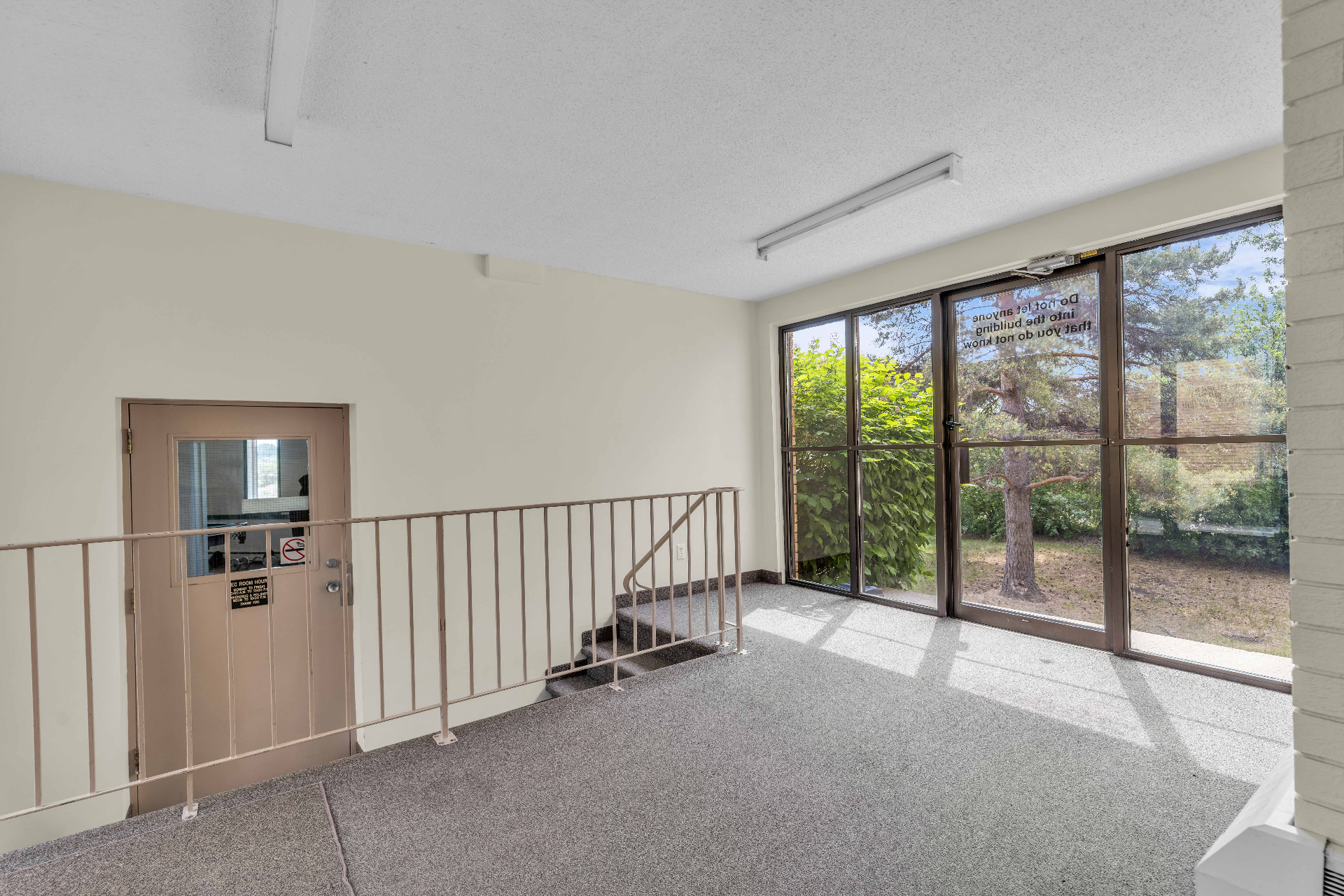 📍Wildwood 社区｜两房公寓出售！423 Tait Court #107——林与唐地产 - 2